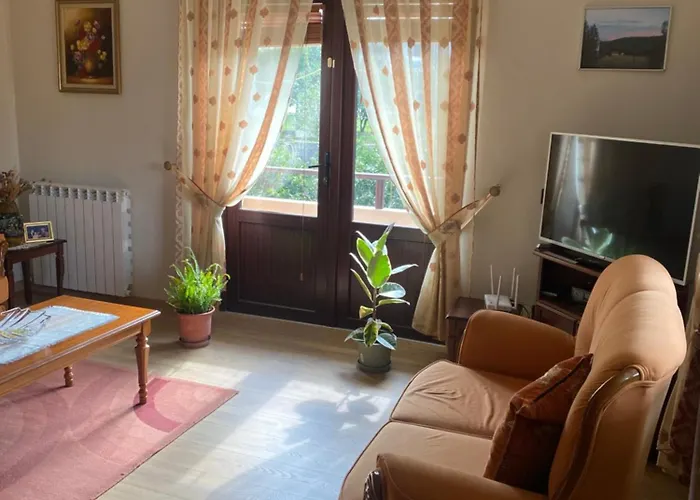 Apartamento Comfy Spacious Duplex Tirana