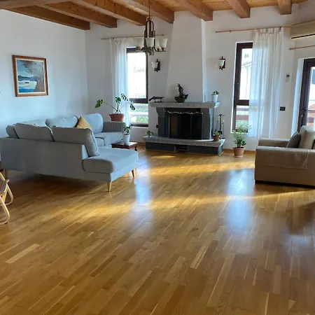 Апартаменты Comfy Spacious